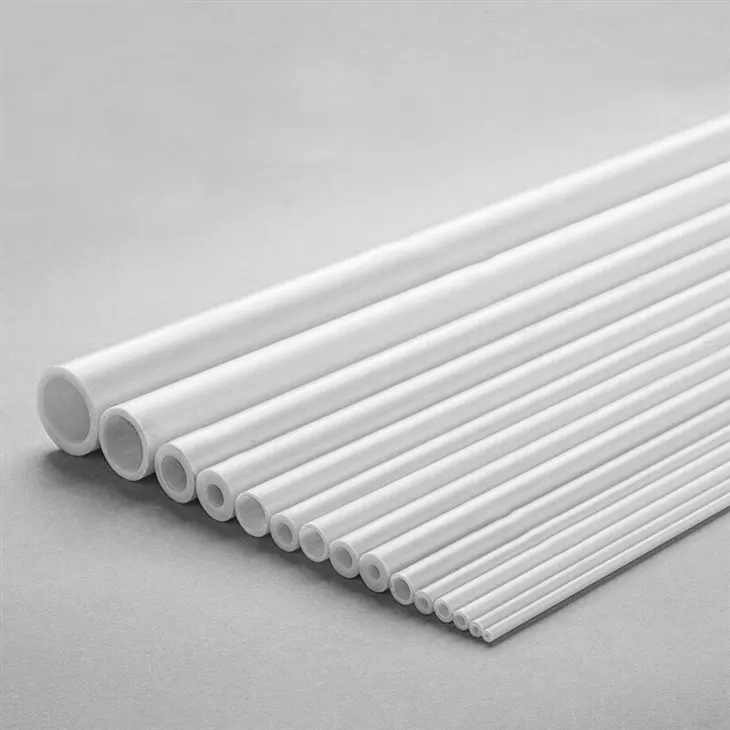 Wyciągnięte rurki z włókna szklanego